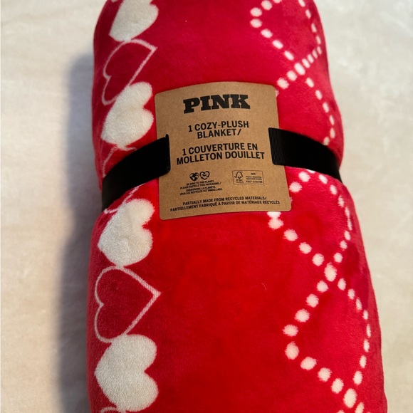 PINK Victoria's Secret Other - Victoria’s Secret Pink Plush Throw blanket